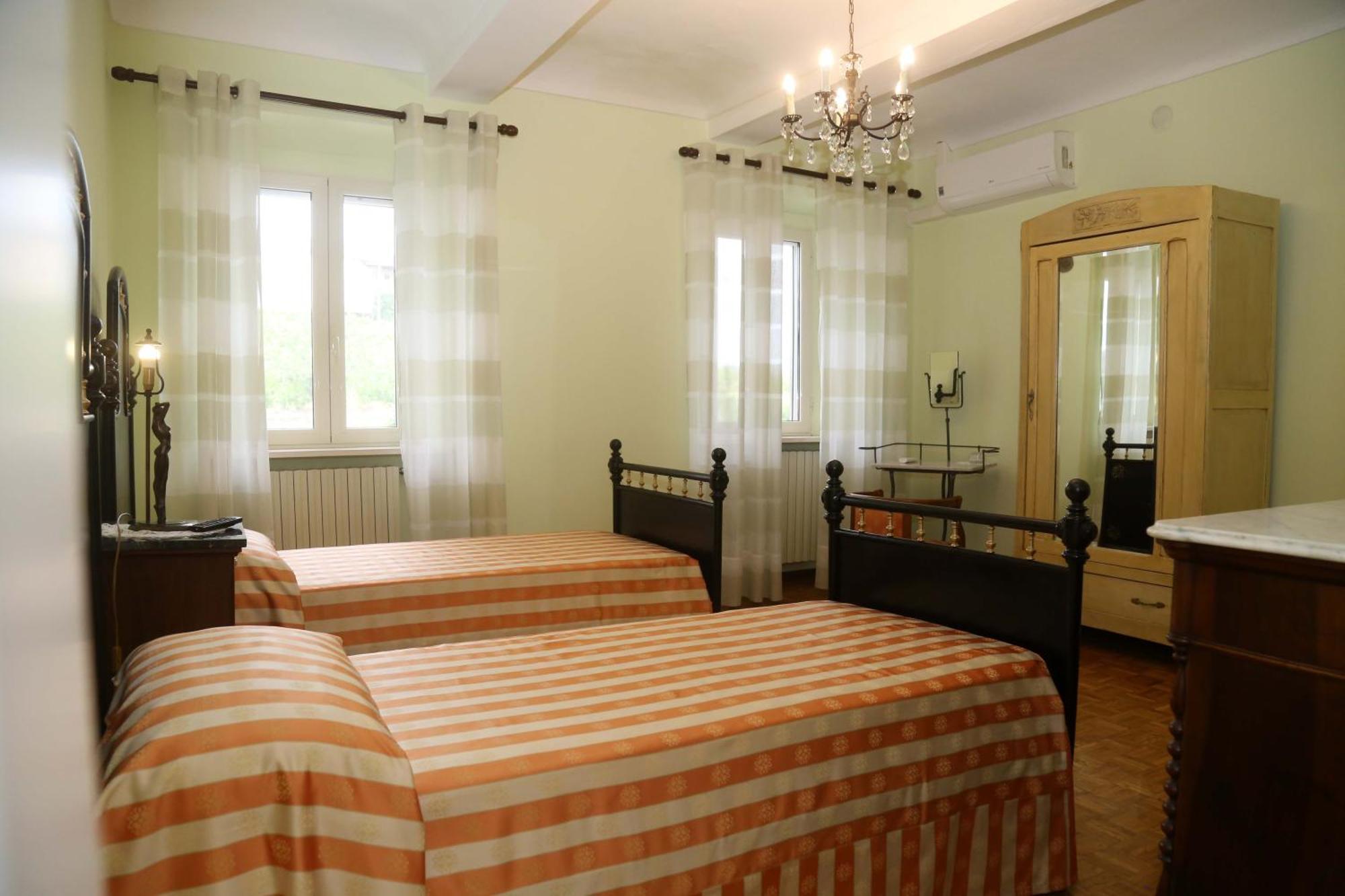 Ca' Dij Sarach Appartement Canelli Buitenkant foto